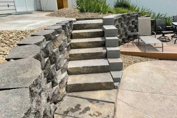 stairs-and-retaining-wall-outdoor-project-image